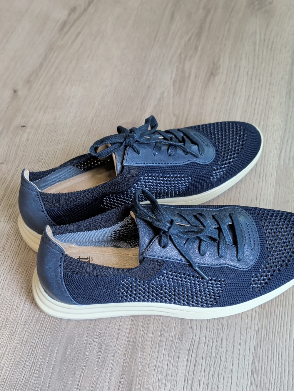 Women's Knit Lace-Up Sneakers in Navy Leather